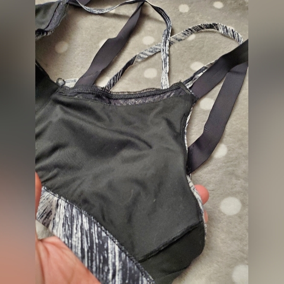 Lululemon Zip Up Sports Bra - Picture 11 of 11
